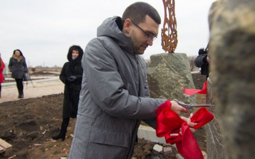 Обереги «Семья» и «Герой» пополнили музей из металла в Мариуполе (ФОТО)