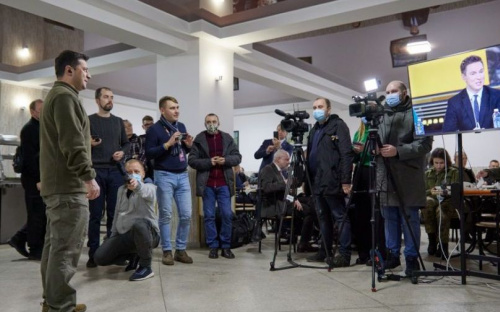 Ситуация на границах Украины контролируемая, но отвод российских войск не фиксируется – Владимир Зеленский