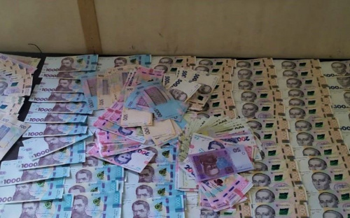 Из Мариуполя в «ДНР» везли 250 тысяч гривен