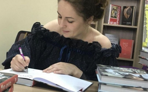 Мариупольцы смогут готовить изысканные блюда с помощью уникальной книги и онлайн-курса