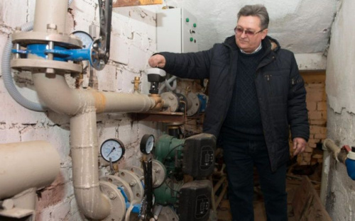 «Мариупольтеплосеть» не получила от области установленные в домах «умные рамки» (ФОТО)