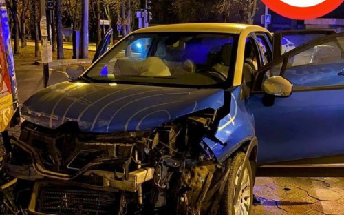 Ночное столкновение на перекрёстке в Мариуполе