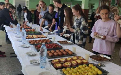 Вопреки антисанитарии: оккупанты провели для школьников в Мариуполе 
