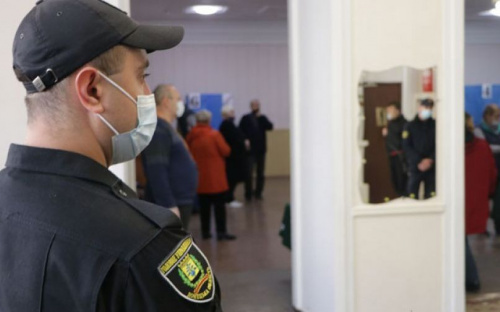 В Мариуполе на выборах зарегистрировали 35 возможных нарушений