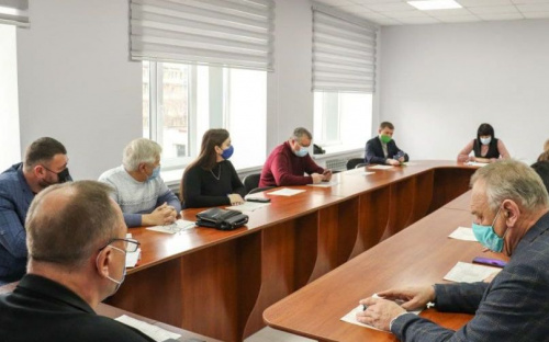 Овдовевшая мариупольчанка попросила перечислить ей деньги, которые муж не успел получить на лечение