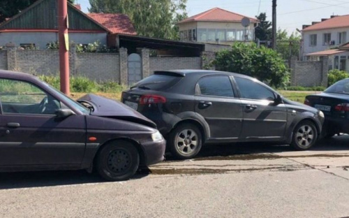 В центре Мариуполя произошло тройное ДТП (ФОТО)