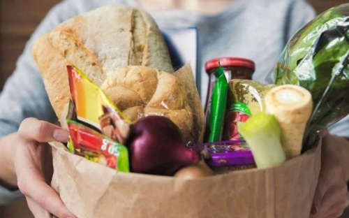 Продуктовые наборы для вакцинированных пенсионеров в Мариуполе: что туда войдет и как их получить