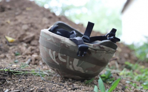 На Донбассе погиб украинский военный. Боевики стреляли из гранатометов и стрелкового оружия