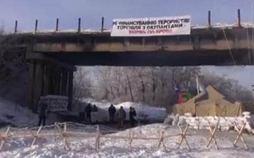 Блокировщики Донбасса отказались сдавать оружие