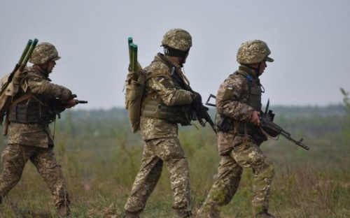 Мариуполь содрогался от обстрелов: вблизи города применили запрещенную артиллерию