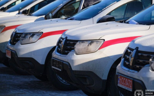 Село под Мариуполем получило транспорт для скорой помощи