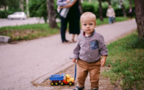 На Донетчине мать оставила 4-летнего ребенка в саду и пропала на трое суток