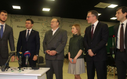 В Мариуполе открыли современный Центр админуслуг и МВД (ФОТО)