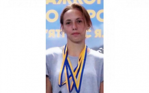 В Мариуполе погибла 14-летняя тяжелоатлетка Алина Перегудова