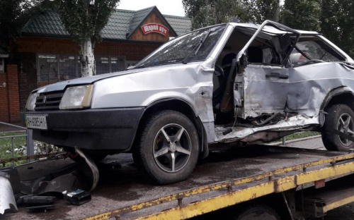 В Мариуполе погоня полиции за военными закончилась аварией (ФОТО+ВИДЕО)
