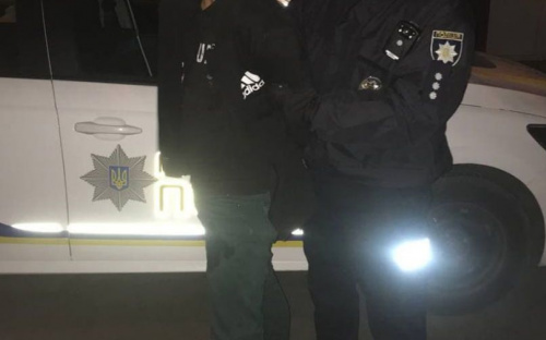 В Мариуполе на улице ограбили мужчину