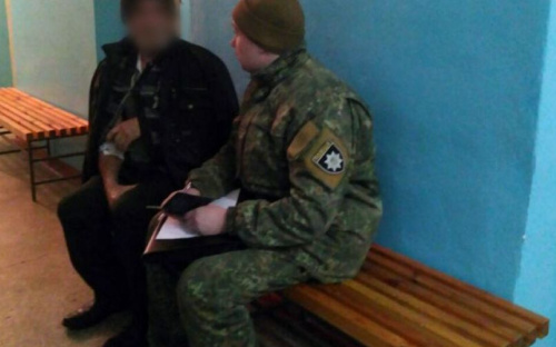Житель прифронтового поселка в Приазовье получил пулевое ранение (ФОТО)