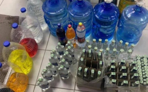 В Мариуполе изготавливали алкогольный фальсификат для продажи в магазинах и «наливайках»