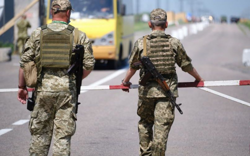 С КПВВ Донетчины 29 человек отправили в медучреждения на обсервацию