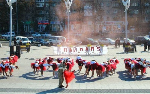 Мариупольские студенты организовали танцевальное путешествие по миру