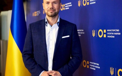 Зарплаты педагогов в Украине вырастут с 1 января – Сергей Шкарлет