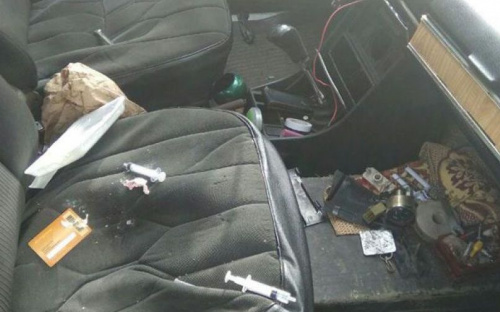 Во дворе мариупольской многоэтажки употребляли похожие на наркотики вещества (ФОТО)