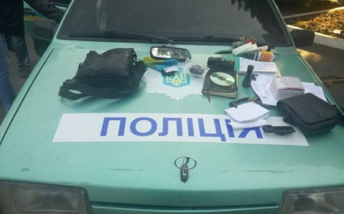 Четверо полицейских в Донецкой области по сфабрикованному делу требовали с жителя деньги (ФОТО)