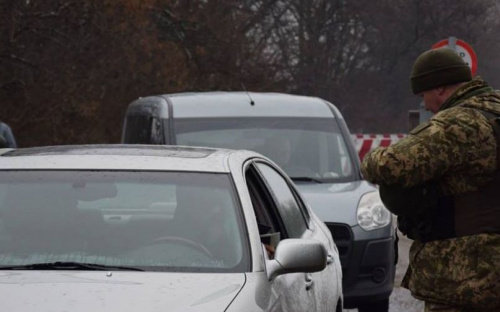 Пограничники сообщили о провокации на КПВВ под Мариуполем (ФОТО)