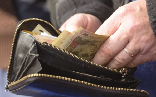 У жовтні деяким пенсіонерам додатково виплатять 570 гривень