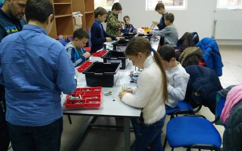 Для школьников Мариуполя откроют бесплатный «Робоклуб» (ФОТО)