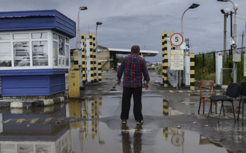 Подозреваемый в убийстве в Мариуполе хотел убежать на неподконтрольную территорию