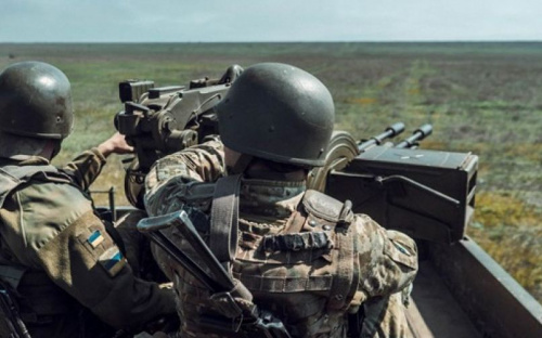 Боевики вели огонь на Донбассе: погиб украинский военный, еще трое ранены