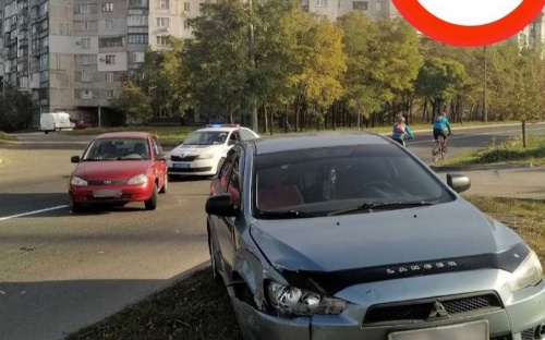 В Мариуполе «ВАЗ» столкнулся с «Mitsubishi»