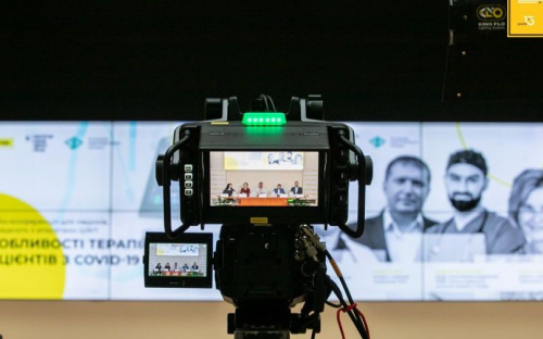 Конференция Фонда Рината Ахметова «COVID-19: что изменилось за год»:  медицинские эксперты о передовом опыте лечения пациентов