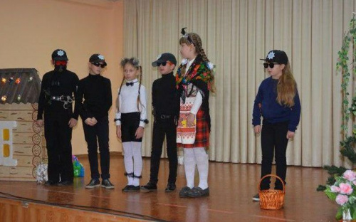 В Мариуполе школьникам рассказали о проблеме похищения детей (ФОТО)