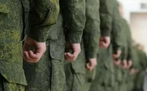Приїхали відновлювати Маріуполь, а підуть на війну: росіяни мобілізували будівельників з Узбекистану