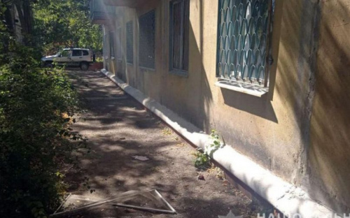 На Донетчине двухлетний ребенок выпал из окна пятого этажа