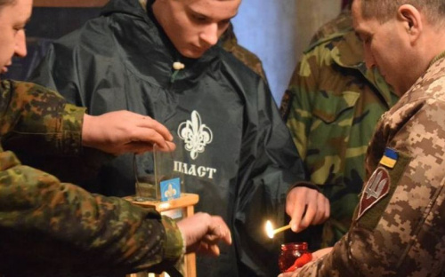 Свет Вифлеемского огня мира засияет по всей линии соприкосновения в Донбассе (ФОТО+ВИДЕО)