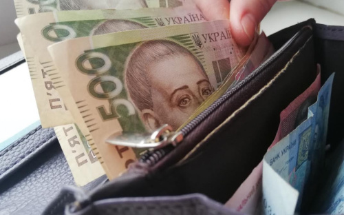 Чи можуть банки стягувати з переселенців кошти, які держава надає на проживання - роз’яснення