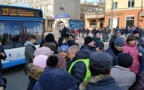 В Мариуполе полиция проводит проверку незаконной акции против подорожания проезда