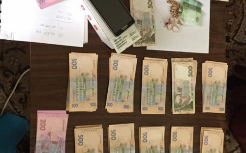 В Донецкой области взяли под стражу работников колонии, вымогавших взятку (ФОТО)
