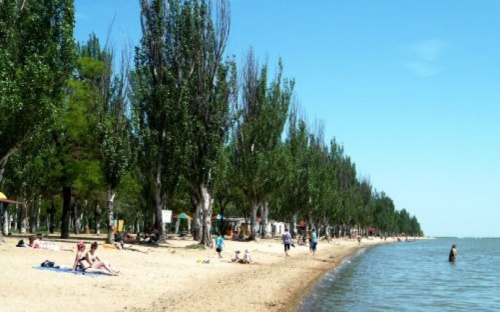 Почему на мариупольских пляжах не рекомендуют купаться