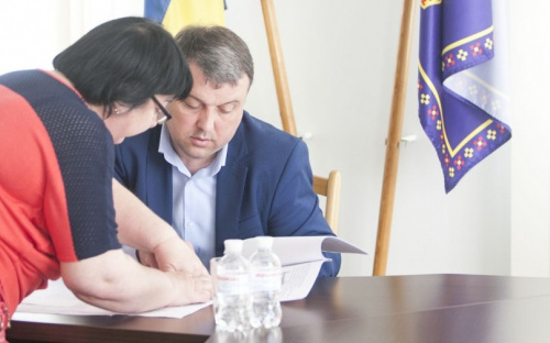 В Мариуполе хотят ускорить тендерную процедуру по закупкам лекарств, чтобы спасти детей