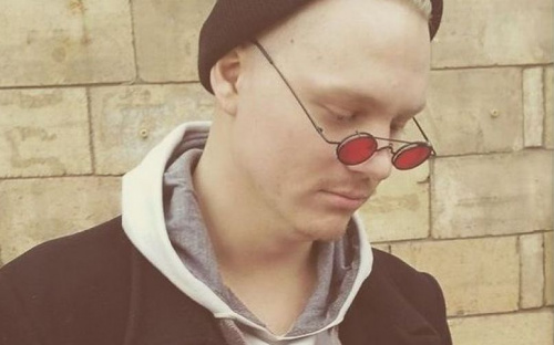 Молодой автор и исполнитель из Мариуполя победил в музыкальном конкурсе и выиграл съемку клипа