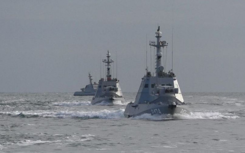 В Украине могут ввести военное положение из-за нападения в Азовском море?