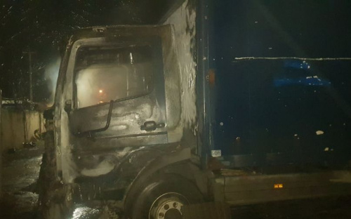 В Центральном районе Мариуполя загорелся грузовик