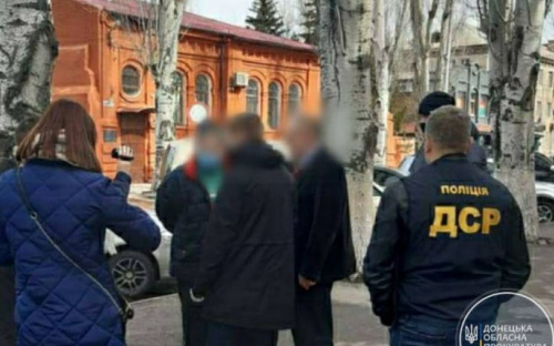 Чиновник горсовета на Донетчине «оценил» свою услугу в 1200 долларов
