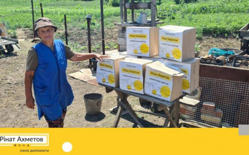 В горячие точки Донбасса доставили продуктовые наборы для мирных жителей