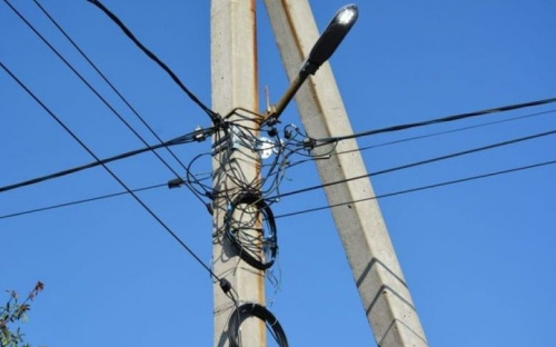 На улицах Мариуполя уже установлено более 1200 светодиодных ламп