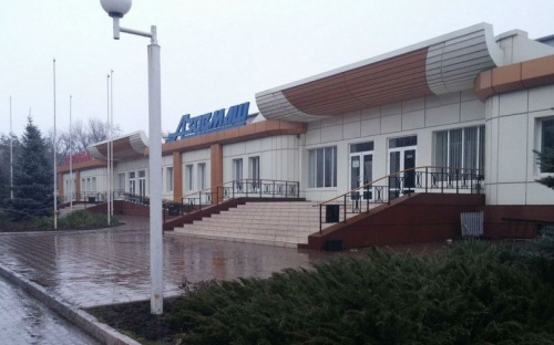 В Мариуполе в спорткомплексе «Азовмаш» неизвестные препятствуют занятиям детей